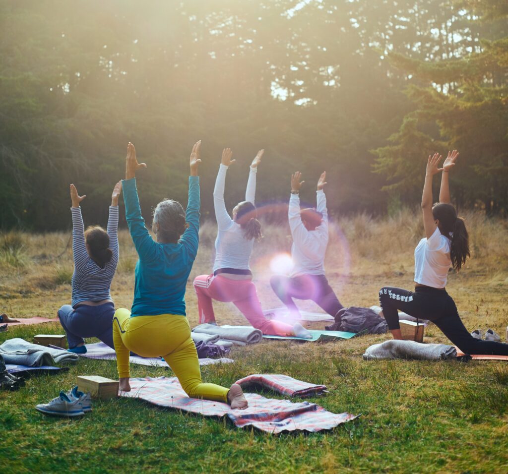 Utbildningar samt kurser intill yogainstruktör och yogalärare på hormonyyoga.org